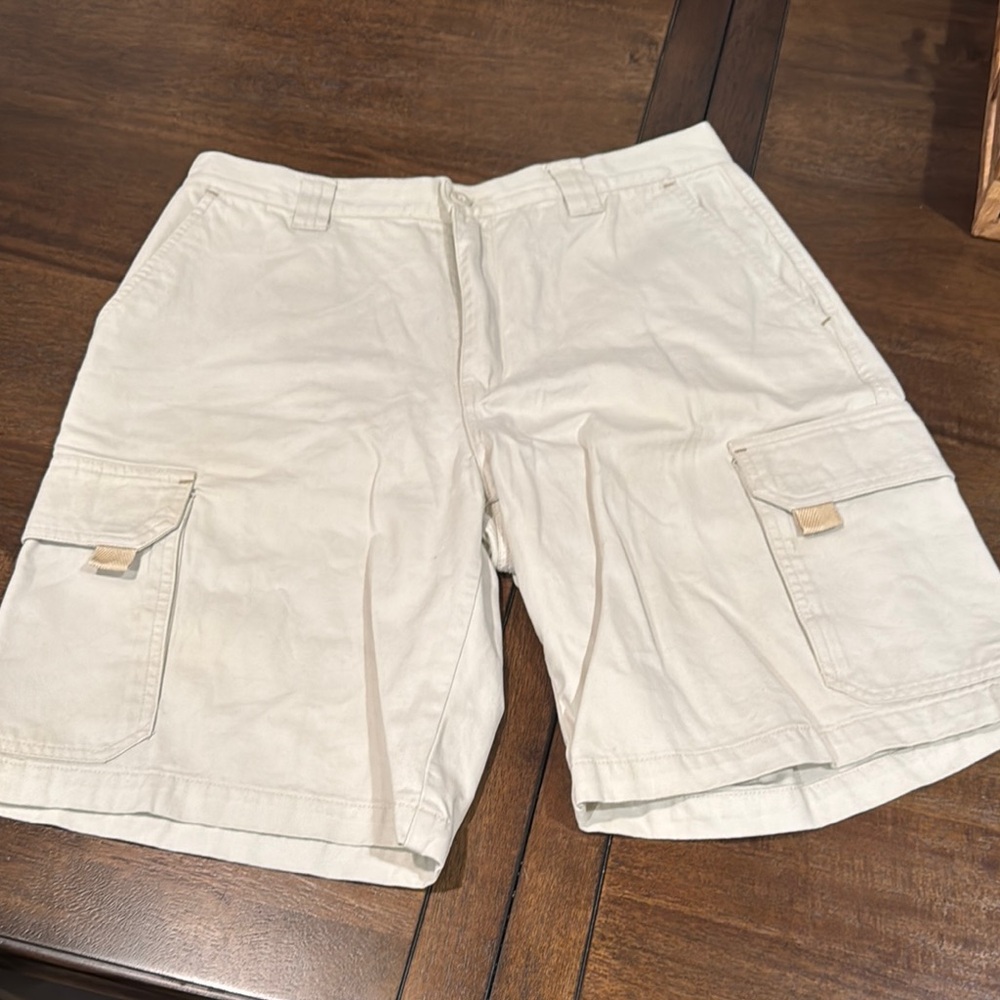 Men's Cream Cargo Shorts